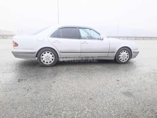Mercedes E 220 2000, 555,000 km - 2.2 l - Bakı