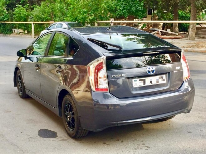 Toyota Prius 2015, 177,028 km - 1.8 l - Bakı