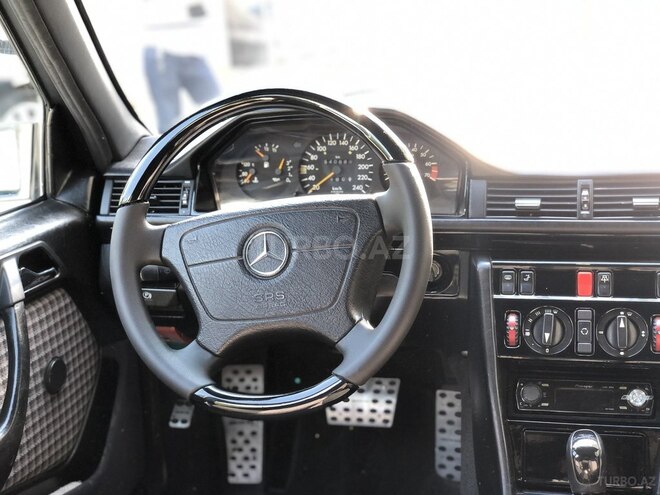 Mercedes E 220 1995, 450,000 km - 2.2 l - Lənkəran