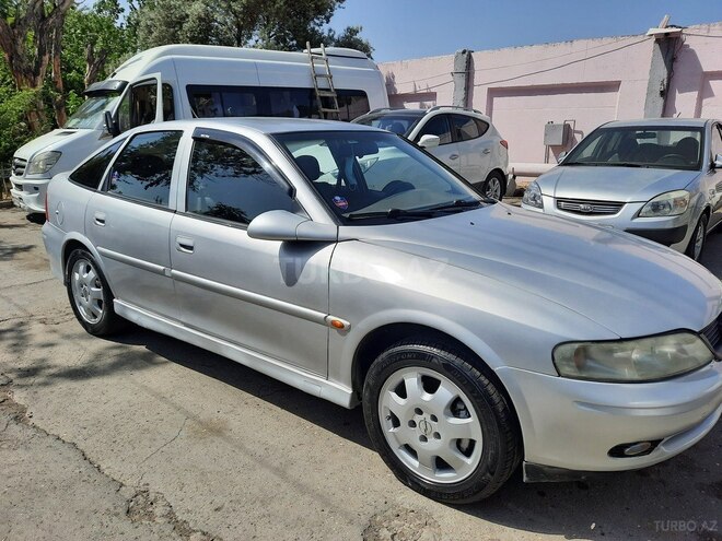 Opel Vectra 1999, 236,000 km - 2.0 l - Bakı