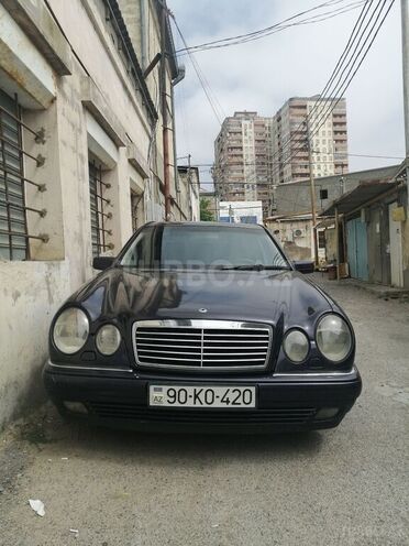 Mercedes E 240 1998, 257,000 km - 2.4 l - Bakı