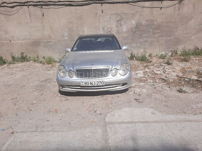 Mercedes E 270 2002, 300,000 km - 2.7 л - Bakı