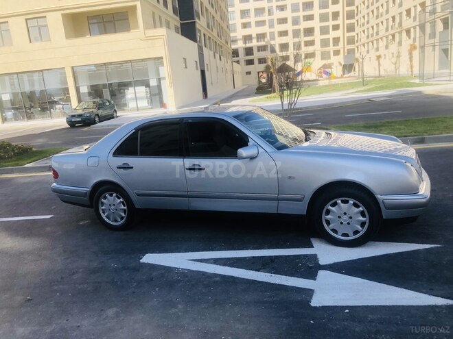 Mercedes E 230 1997, 251,738 km - 2.3 l - Sumqayıt