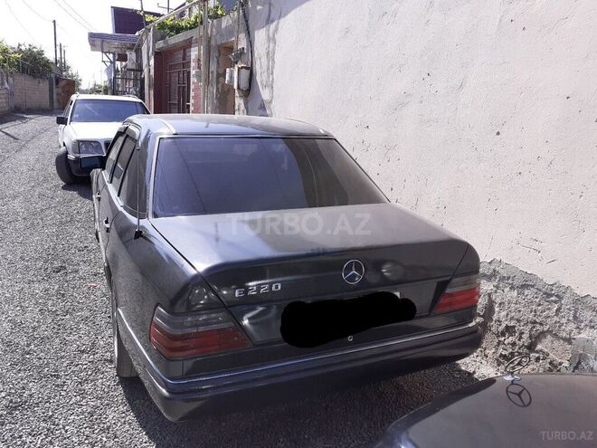Mercedes E 220 1992, 399,000 km - 2.2 l - Xırdalan