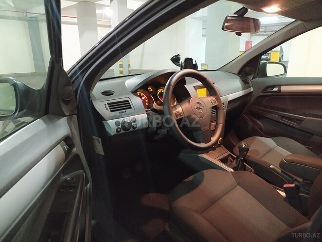 Opel Astra 2005, 156,000 km - 1.4 л - Bakı