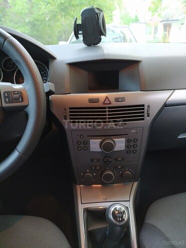 Opel Astra 2005, 156,000 km - 1.4 л - Bakı