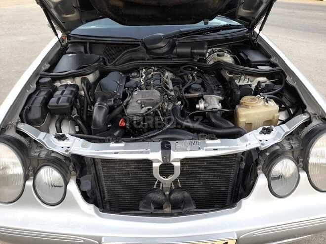 Mercedes E 220 2000, 570,361 km - 2.2 l - Qazax
