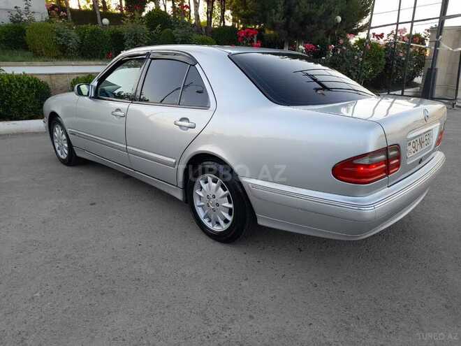 Mercedes E 220 2000, 570,361 km - 2.2 l - Qazax