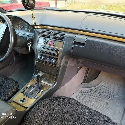 Mercedes E 200 1996, 276,000 km - 2.0 l - Masallı