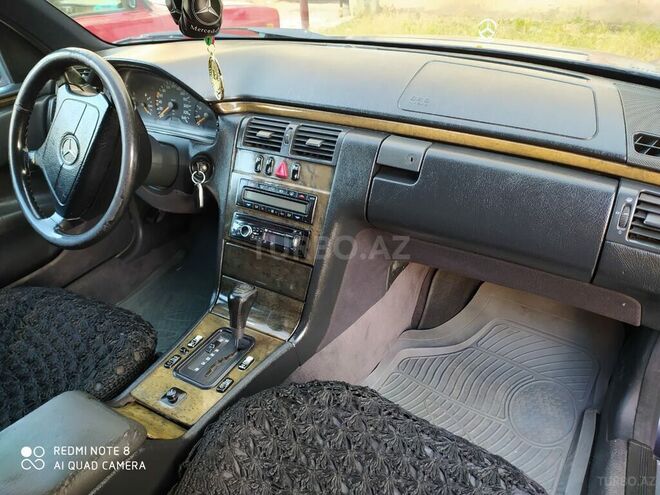 Mercedes E 200 1996, 276,000 km - 2.0 l - Masallı