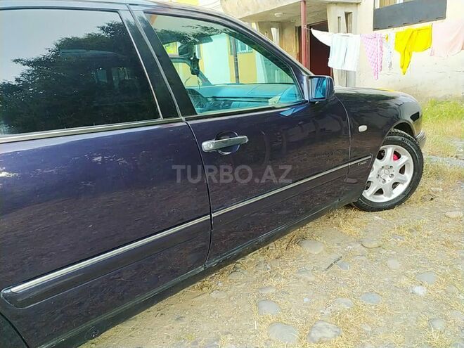 Mercedes E 200 1996, 276,000 km - 2.0 l - Masallı