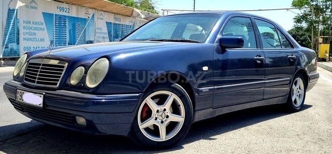 Mercedes E 240 1999, 241,000 km - 2.4 l - Bakı