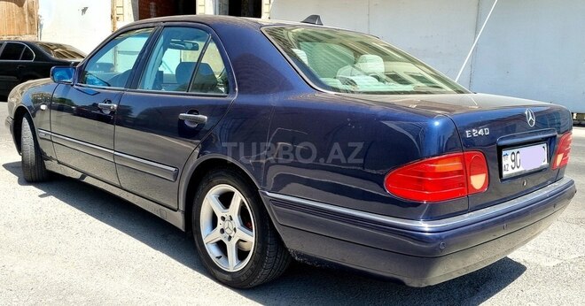 Mercedes E 240 1999, 241,000 km - 2.4 l - Bakı