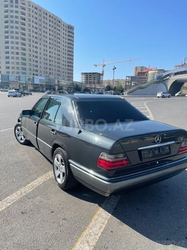 Mercedes E 280 1994, 445,000 km - 2.8 л - Bakı