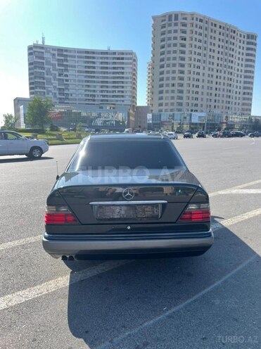 Mercedes E 280 1994, 445,000 km - 2.8 л - Bakı