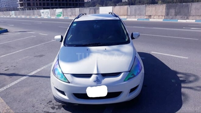 Mitsubishi Grandis 2004, 152,317 km - 2.4 l - Sumqayıt