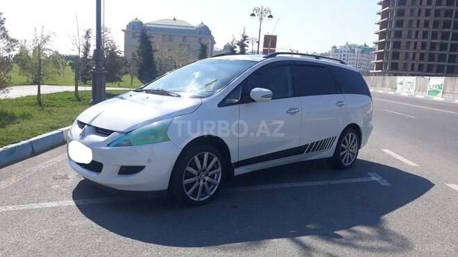 Mitsubishi Grandis 2004, 152,317 km - 2.4 l - Sumqayıt
