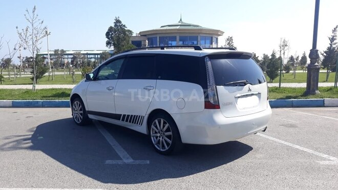 Mitsubishi Grandis 2004, 152,317 km - 2.4 l - Sumqayıt
