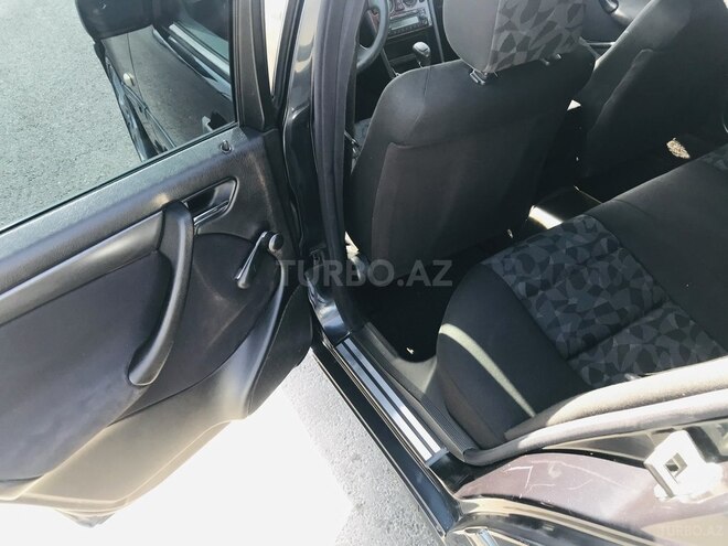 Mercedes C 220 2000, 417,000 km - 2.2 l - Bakı