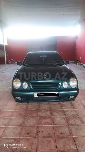 Mercedes E 220 1999, 463,258 km - 2.2 l - Goranboy