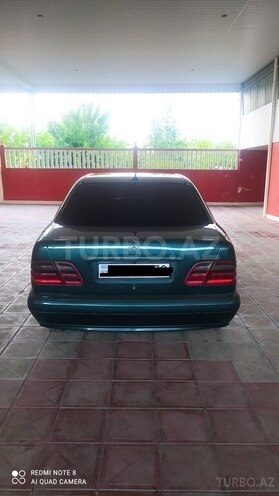 Mercedes E 220 1999, 463,258 km - 2.2 l - Goranboy