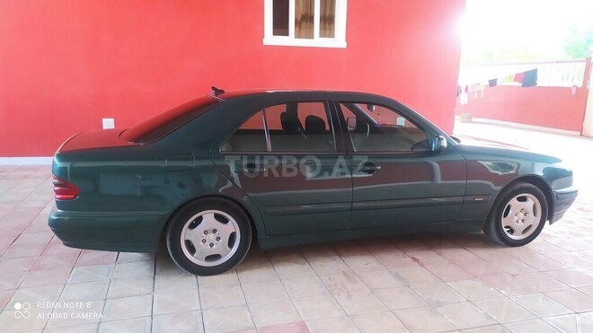 Mercedes E 220 1999, 463,258 km - 2.2 l - Goranboy