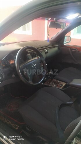 Mercedes E 220 1999, 463,258 km - 2.2 l - Goranboy