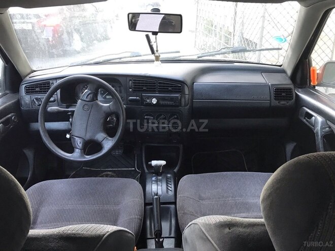 Volkswagen Golf 1995, 215,900 km - 2.0 l - Bakı