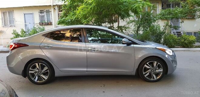 Hyundai Elantra 2015, 68,300 km - 1.8 л - Bakı