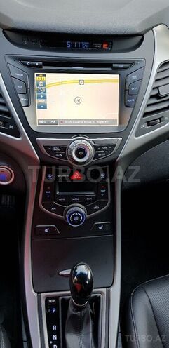 Hyundai Elantra 2015, 68,300 km - 1.8 л - Bakı
