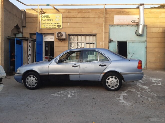 Mercedes C 220 1995, 285,980 km - 2.2 л - Bakı