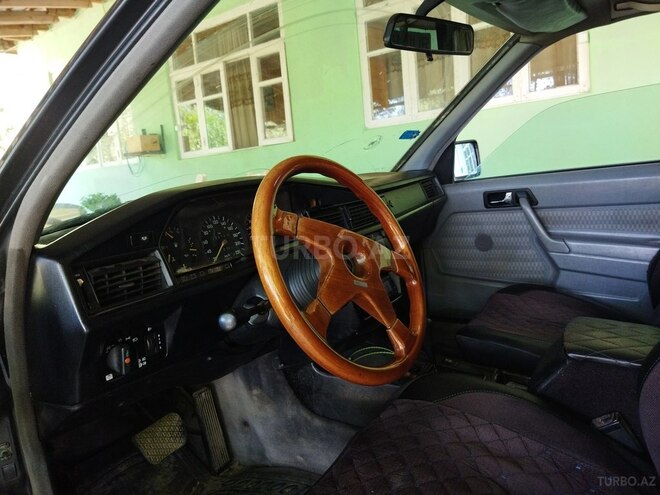 Mercedes 190 1990, 250,000 km - 2.0 л - Cəlilabad