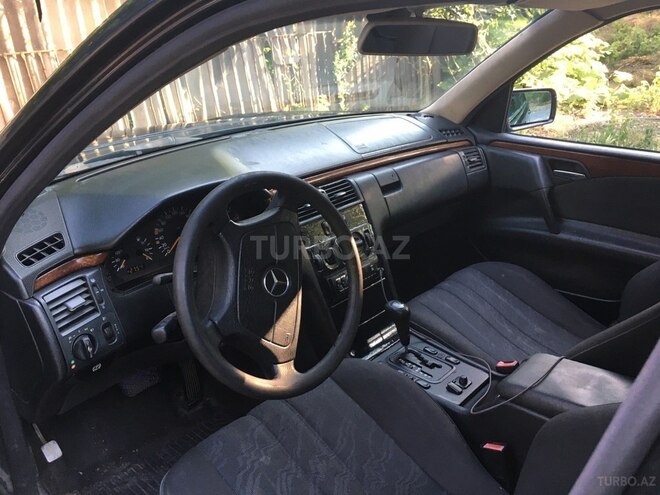 Mercedes E 220 1998, 500,000 km - 2.2 l - Bərdə
