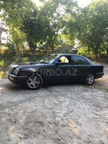Mercedes E 220 1998, 500,000 km - 2.2 l - Bərdə