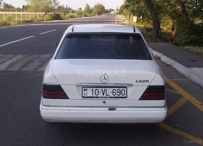 Mercedes E 200 1988, 650,000 km - 2.0 l - Tərtər