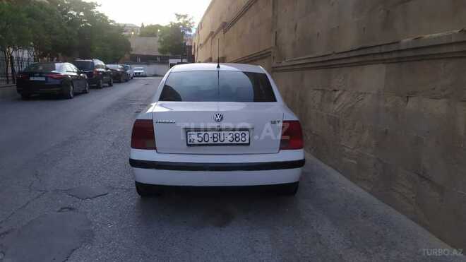 Volkswagen Passat 1998, 280,000 km - 1.8 l - Bakı