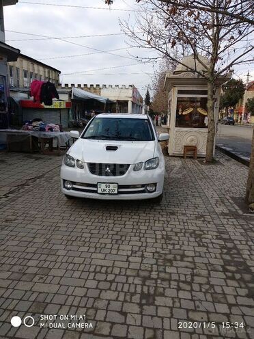 Mitsubishi Airtrek 2003, 334,000 km - 2.0 l - Masallı