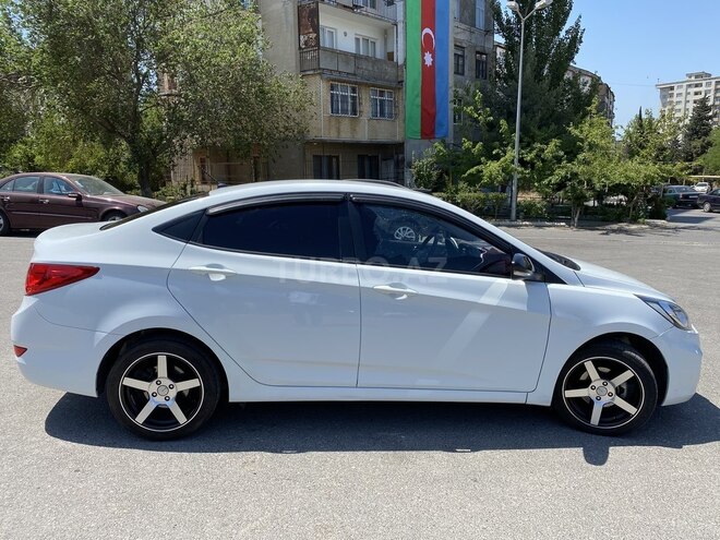 Hyundai Accent 2013, 110,000 km - 1.6 l - Bakı