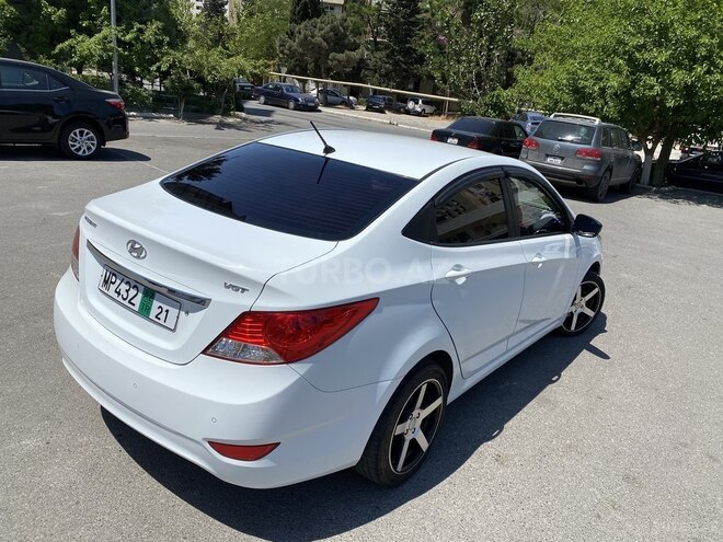 Hyundai Accent 2013, 110,000 km - 1.6 l - Bakı