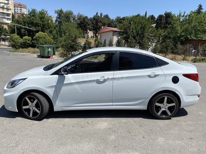 Hyundai Accent 2013, 110,000 km - 1.6 l - Bakı