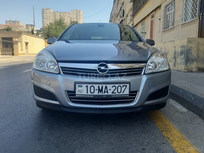 Opel Astra 2008, 168,000 km - 1.4 л - Bakı