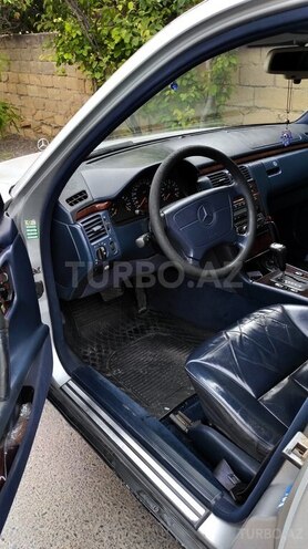 Mercedes E 220 1996, 400,000 km - 2.2 л - Bakı