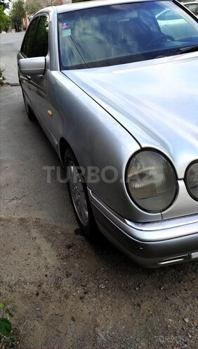 Mercedes E 220 1996, 400,000 km - 2.2 л - Bakı