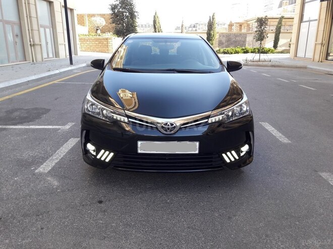 Toyota Corolla 2017, 68,000 km - 1.6 l - Bakı