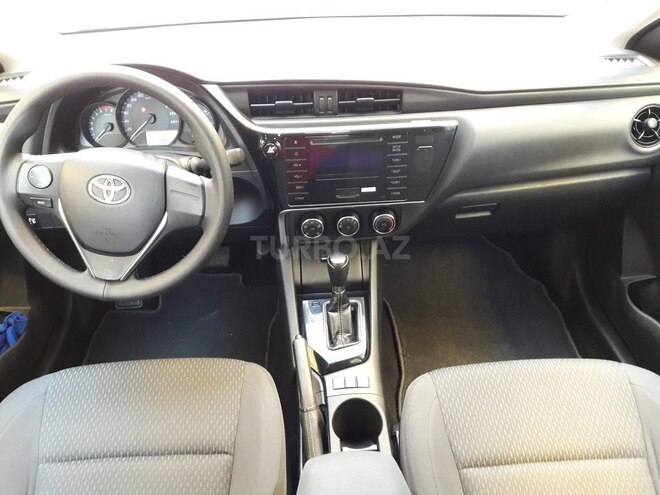 Toyota Corolla 2017, 68,000 km - 1.6 l - Bakı