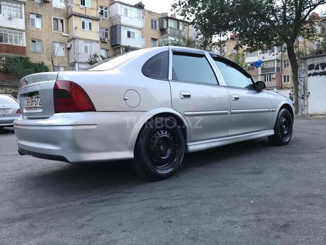 Opel Vectra 1999, 283,000 km - 2.0 l - Bakı