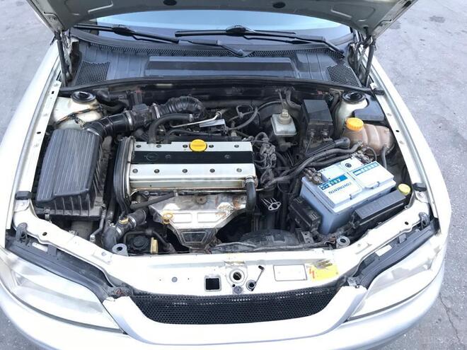 Opel Vectra 1999, 283,000 km - 2.0 l - Bakı