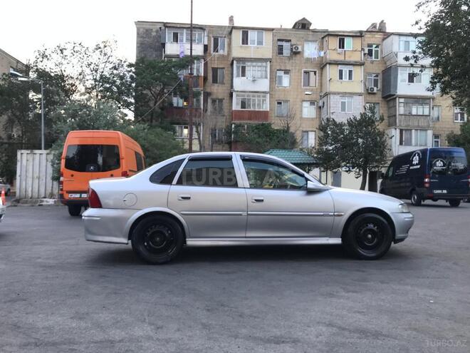 Opel Vectra 1999, 283,000 km - 2.0 l - Bakı