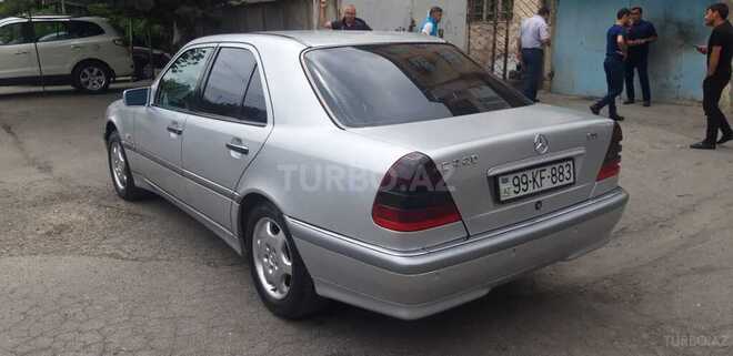 Mercedes C 220 1999, 328,552 km - 2.2 л - Bakı