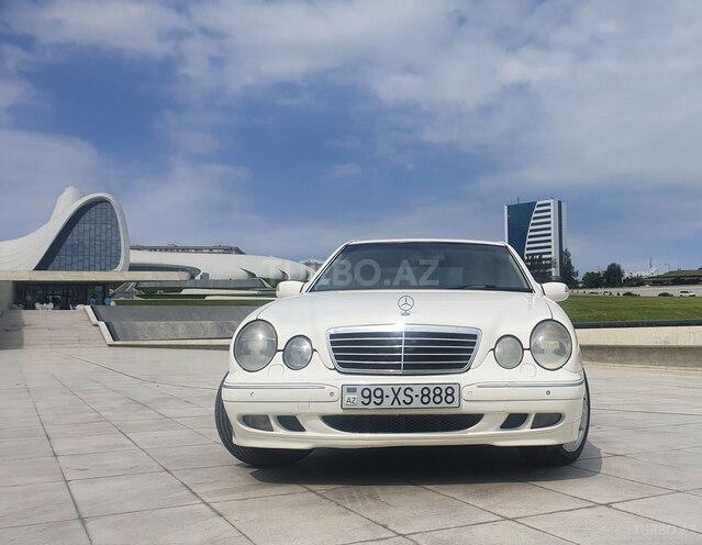 Mercedes E 220 2001, 257,000 km - 2.2 l - Bakı